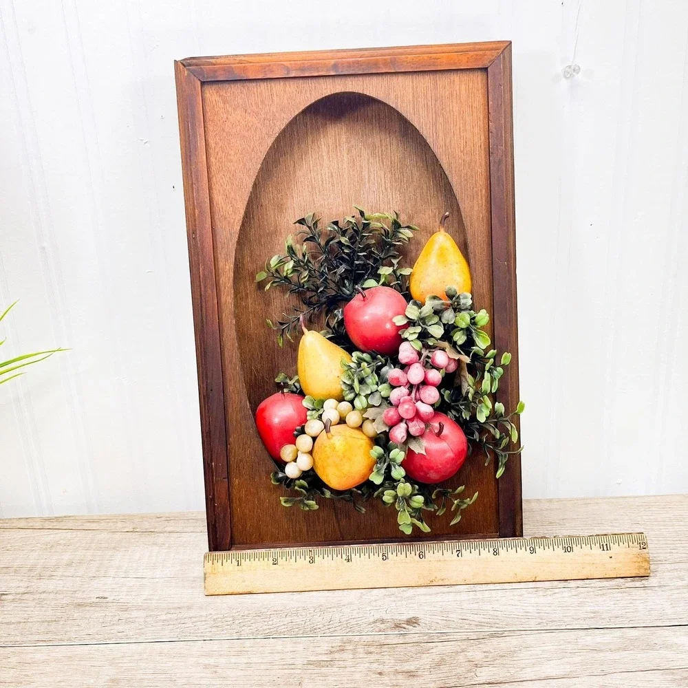 Vintage Wooden Oval Shadowbox - Curio Wall Hanging